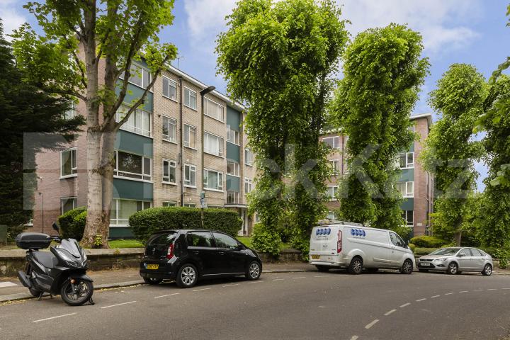 Newly Carpeted self contained Studio located in the heart of Crouch end Crescent Road, Crouch End 